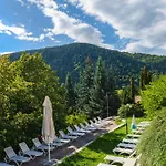 Hotel Balneocomplex Kamena 3*